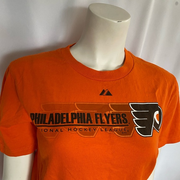 🌸3/$20🌸Philadelphia Flyers t-shirt - Picture 2 of 2